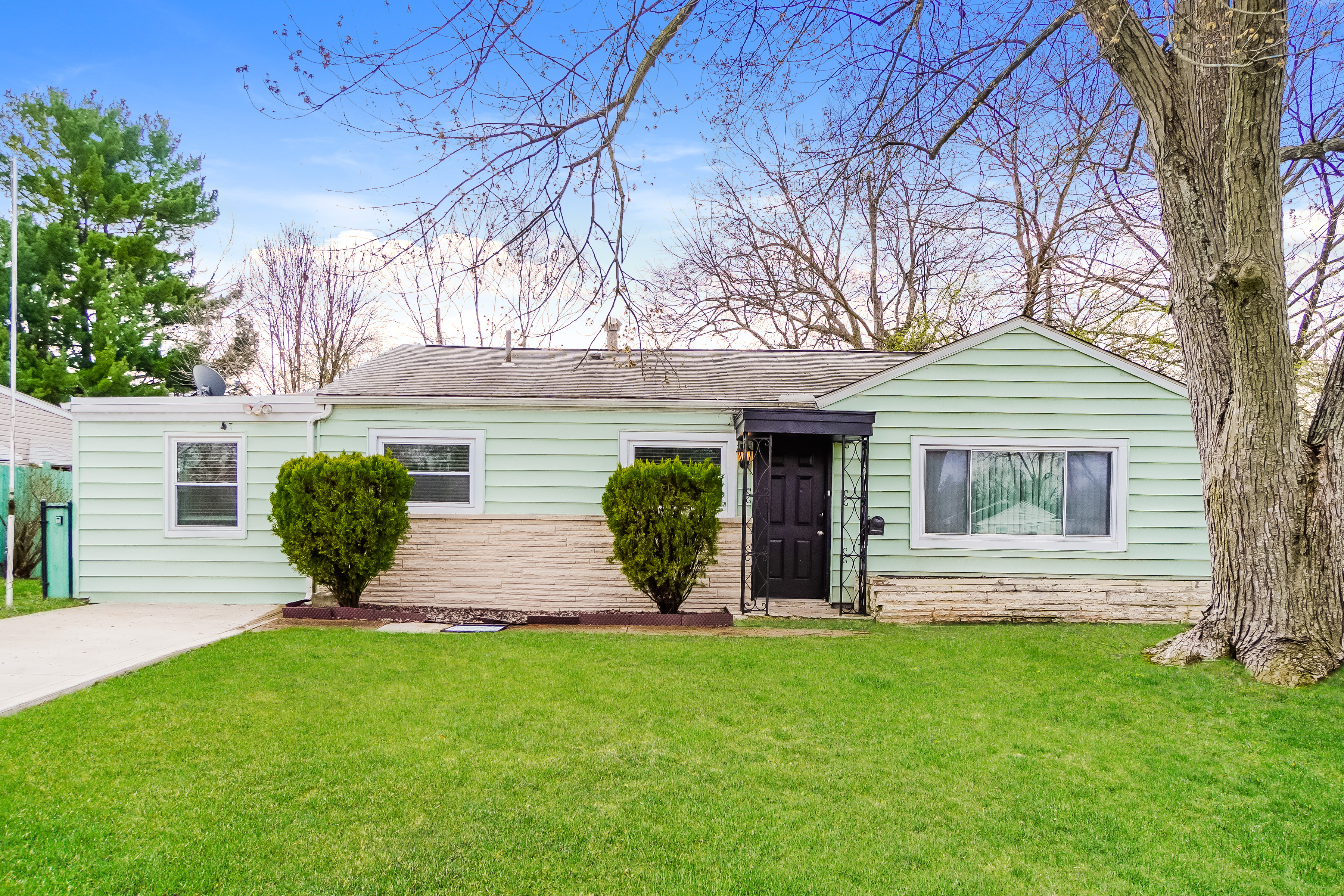 4363 CHANDLER DR COLUMBUS, OH 43213